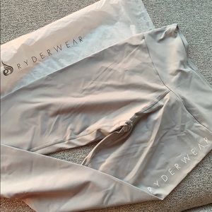 Ryderwear Staples Scrunch Bum leggings